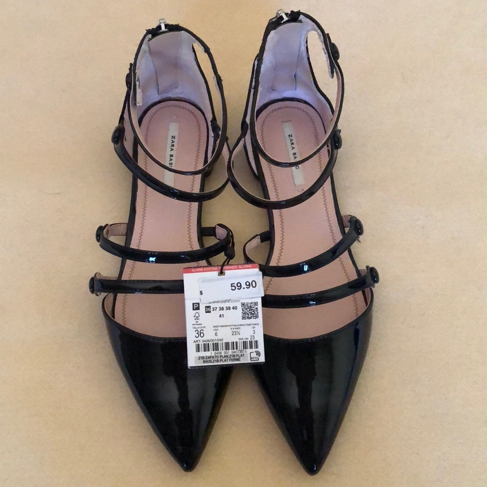 Black Zara patent flats sz 6